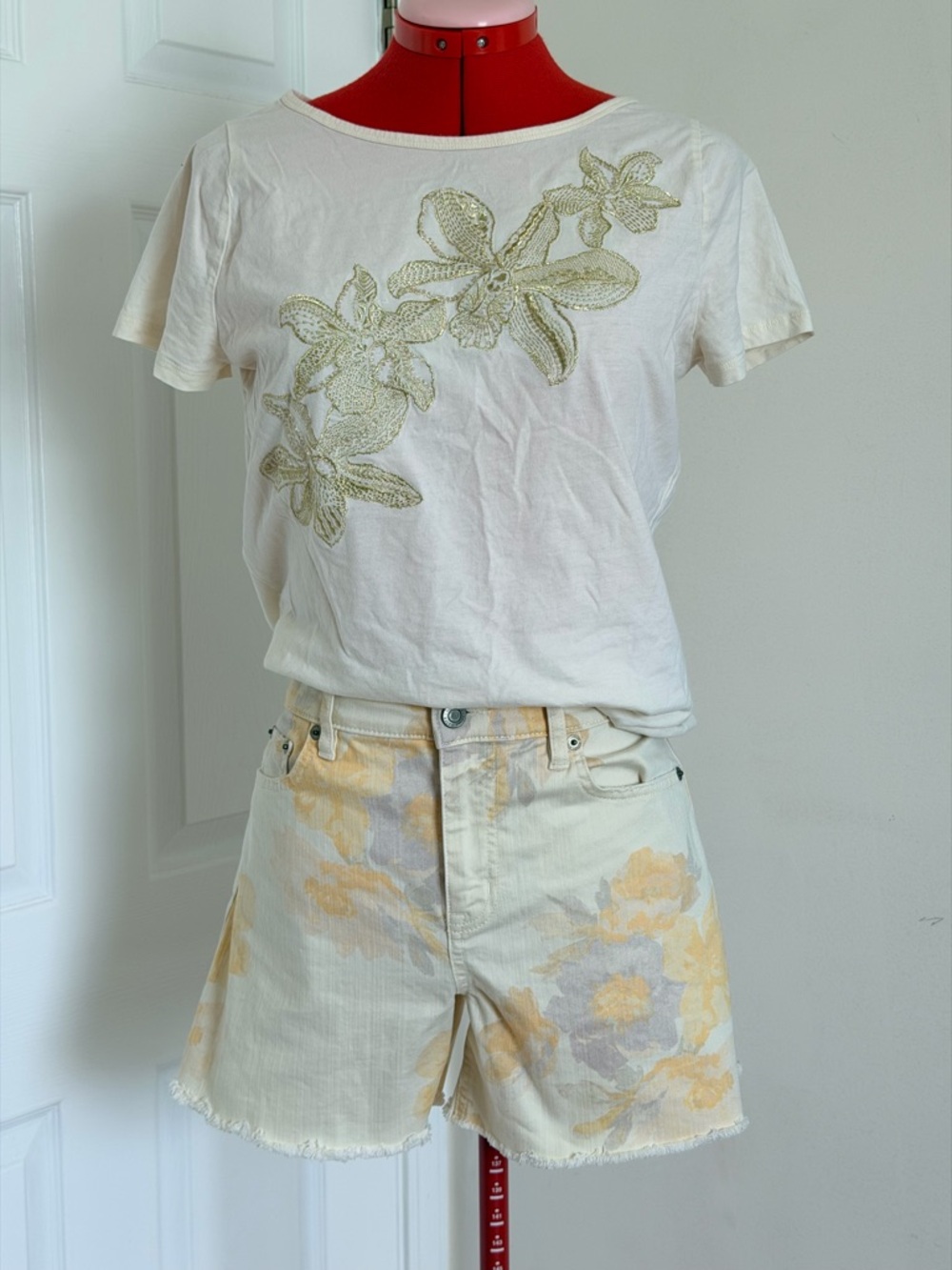 Ralph Lauren Ivory Embroidered Floral Tee Metallic Stitch Cap Sleeve T-shirt  M